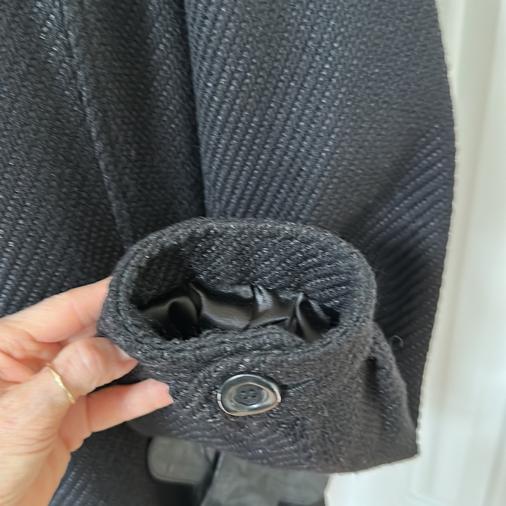 Mackage Bell sleeve textured wool blend coat leather trim/ belt. Size Large - Picture 12 of 15